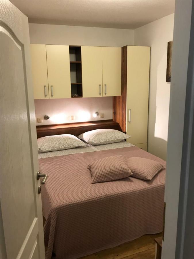 Apartman Dvor Макарска Екстериор снимка