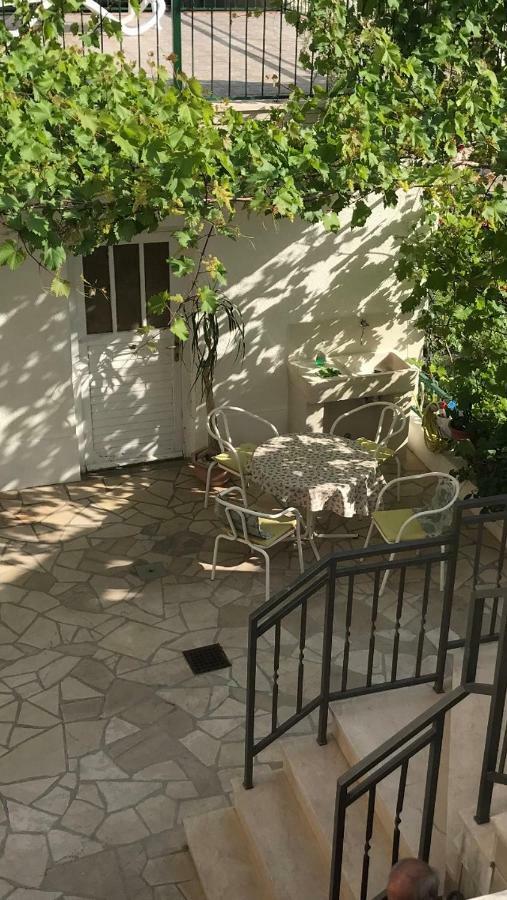 Apartman Dvor Макарска Екстериор снимка
