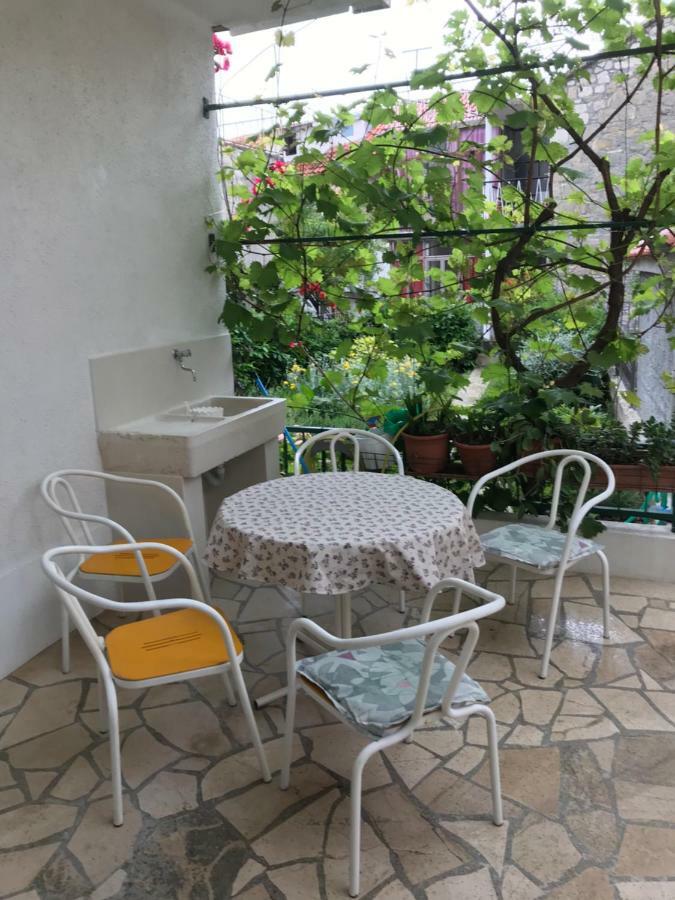 Apartman Dvor Макарска Екстериор снимка